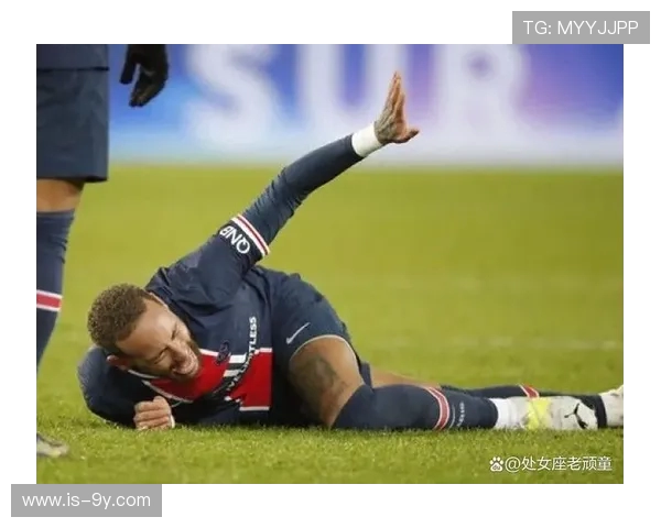 内马尔专属主题足球包时尚亮相 让你的球场风格更具个人特色